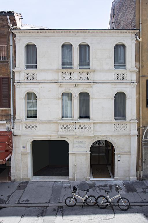 Borgoleoni 18 - Room And Breakfast Ferrara Ngoại thất bức ảnh