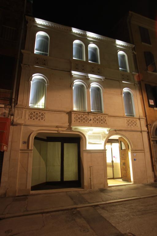 Borgoleoni 18 - Room And Breakfast Ferrara Ngoại thất bức ảnh