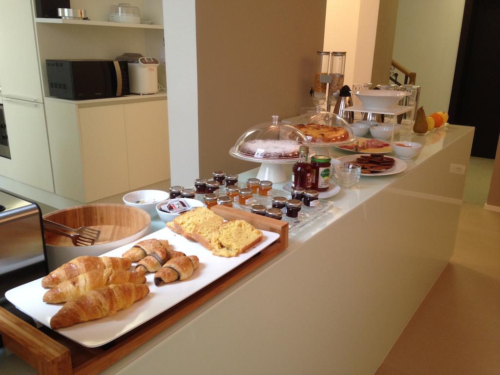 Borgoleoni 18 - Room And Breakfast Ferrara Ngoại thất bức ảnh
