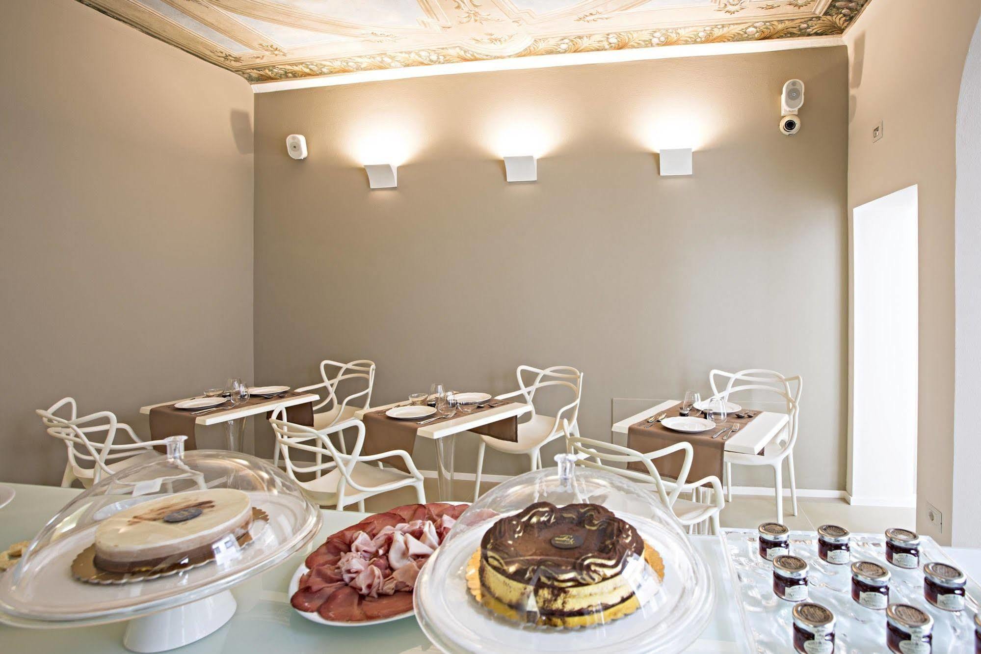 Borgoleoni 18 - Room And Breakfast Ferrara Ngoại thất bức ảnh