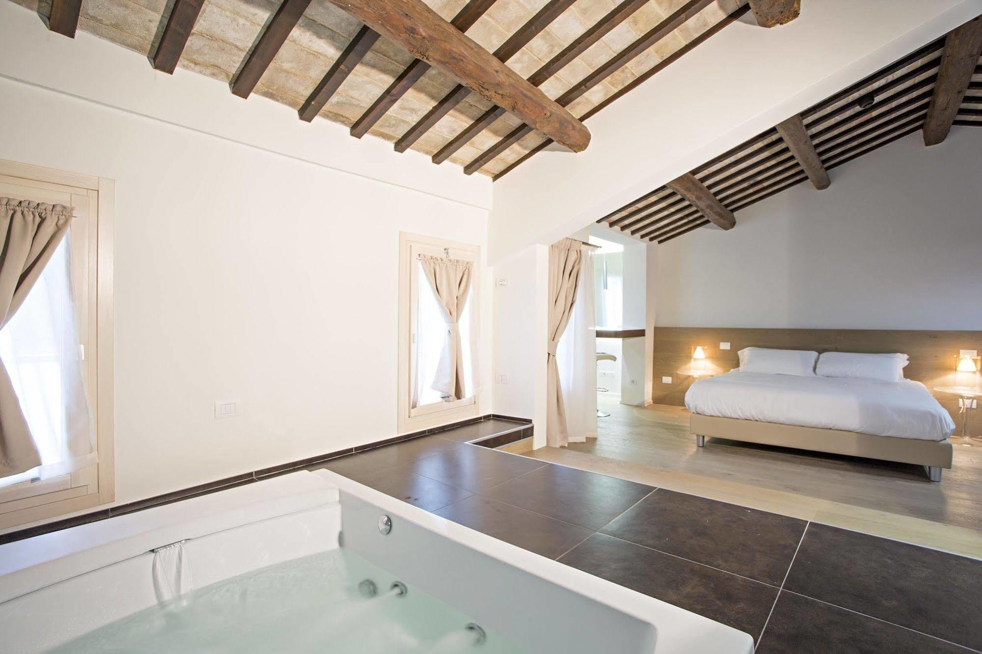 Borgoleoni 18 - Room And Breakfast Ferrara Ngoại thất bức ảnh